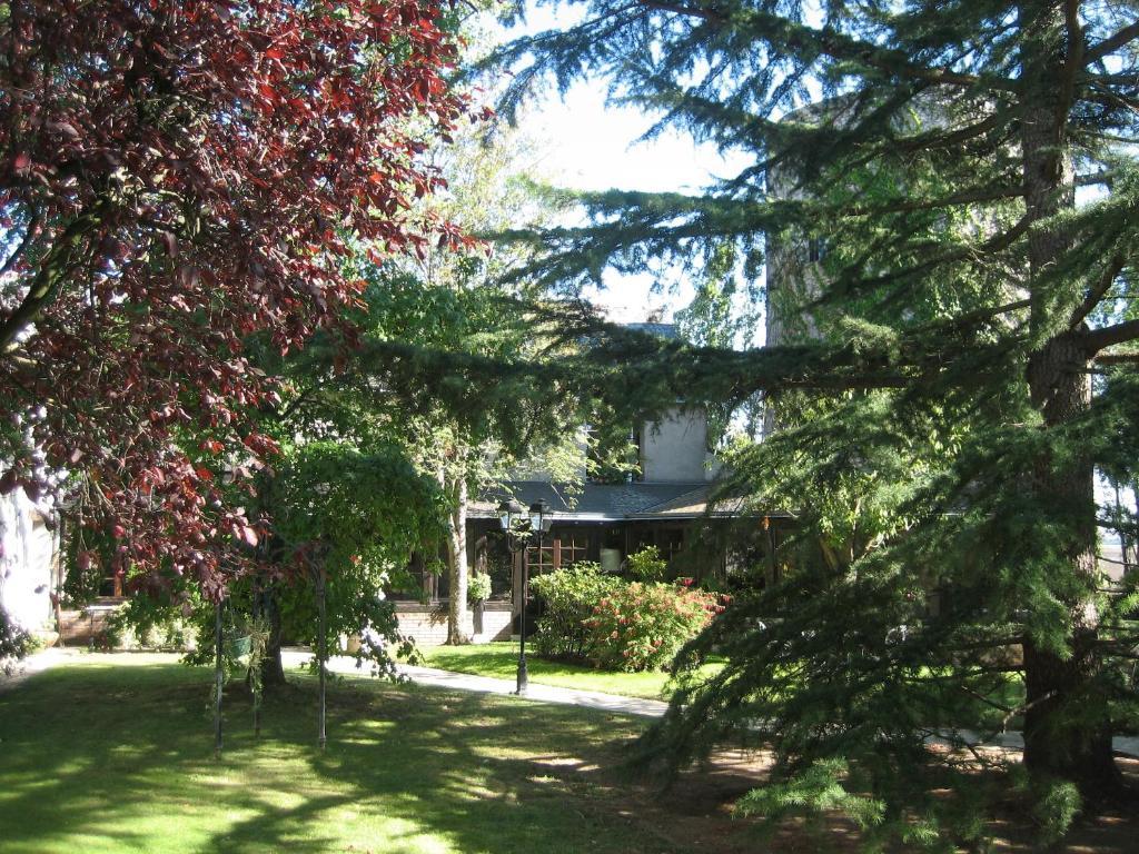 Le Relais De La Tour Bed and Breakfast La Chaussée-Saint-Victor Buitenkant foto