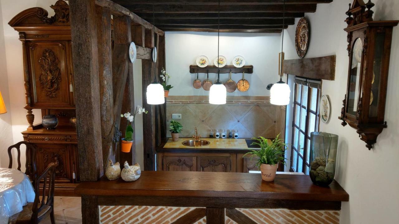 Le Relais De La Tour Bed and Breakfast La Chaussée-Saint-Victor Buitenkant foto